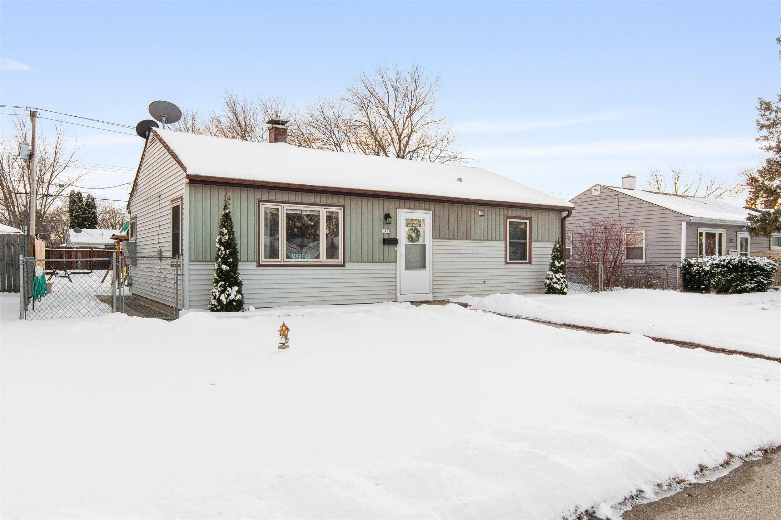 Property Photo:  6419 W Verona Ct  WI 53219 