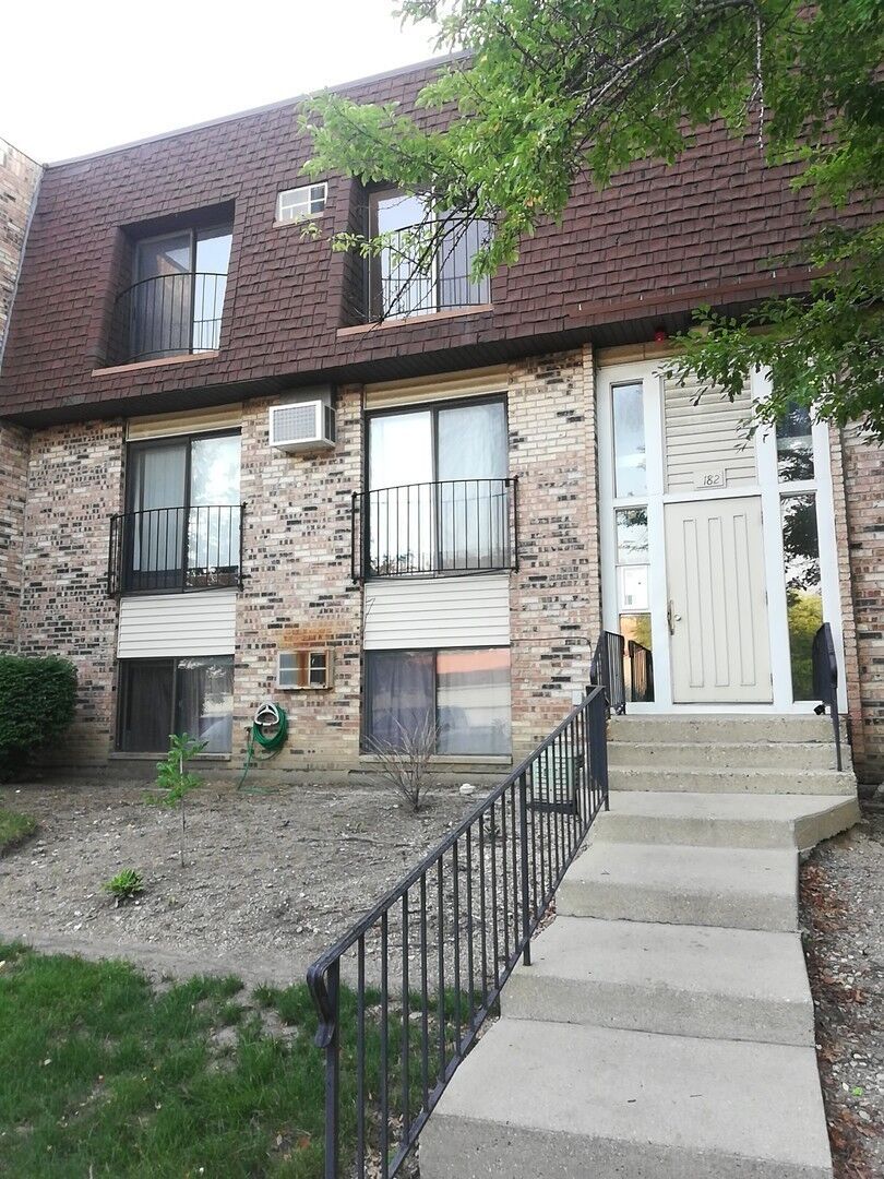 Property Photo: 161 N Waters Edge Drive 102 IL 60139