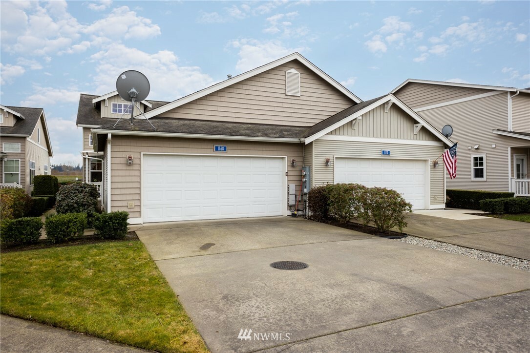 Property Photo: 1168 #B Decatur Circle WA 98233