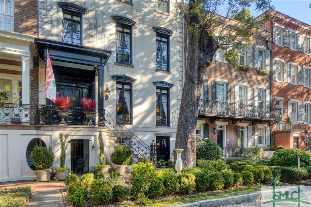 Property Photo: 120 W Jones Street GA 31401
