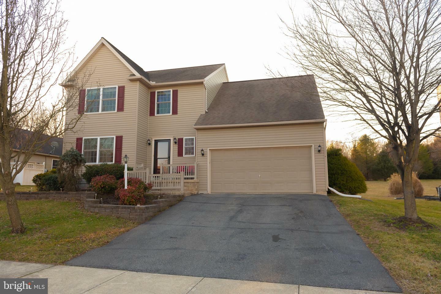 Property Photo:  608 Woodhall Drive  PA 17584 