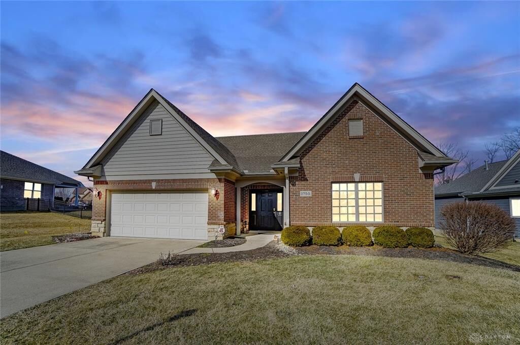 Property Photo: 1755 Country Corner Lane OH 45458