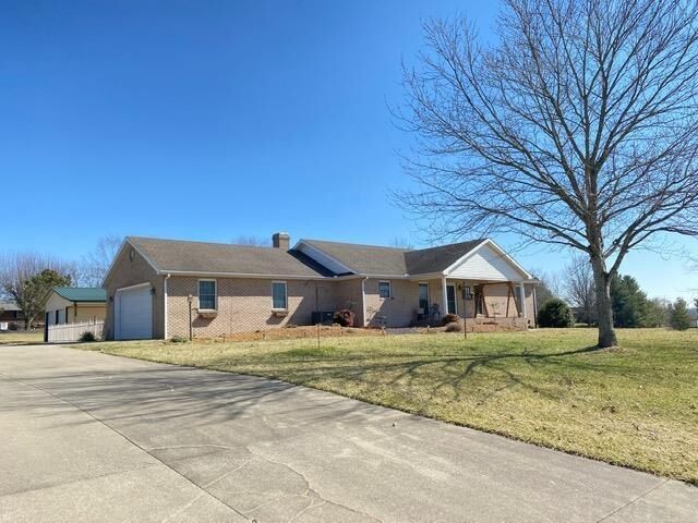 Property Photo:  386 S Country Crossing  IN 47546 