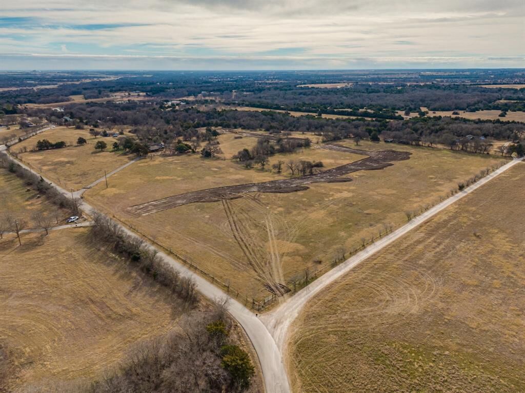 Property Photo:  3620 Jack's Loop  TX 76065 