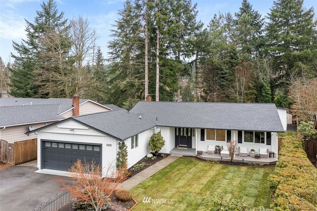 Property Photo:  14040 110th Avenue NE  WA 98034 