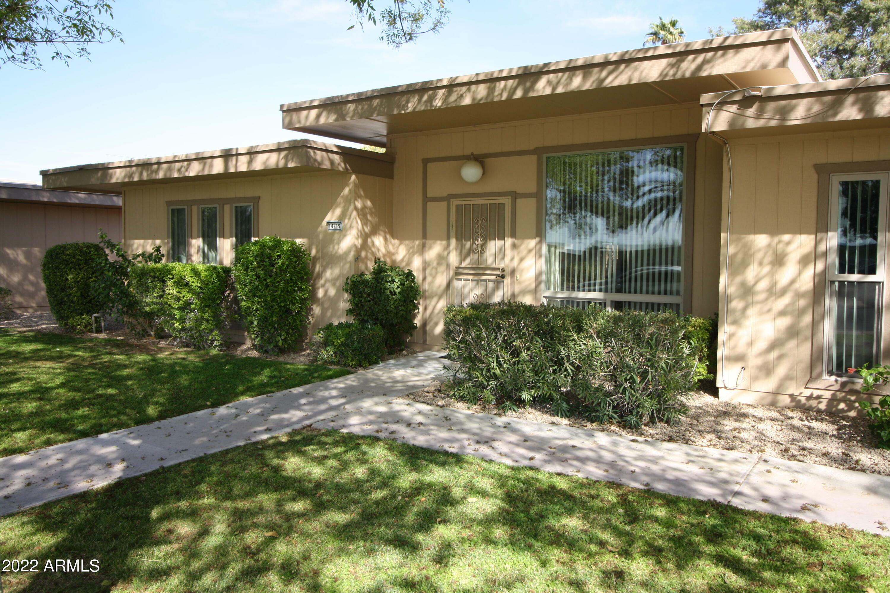 Property Photo: 14219 N Newcastle Drive AZ 85351