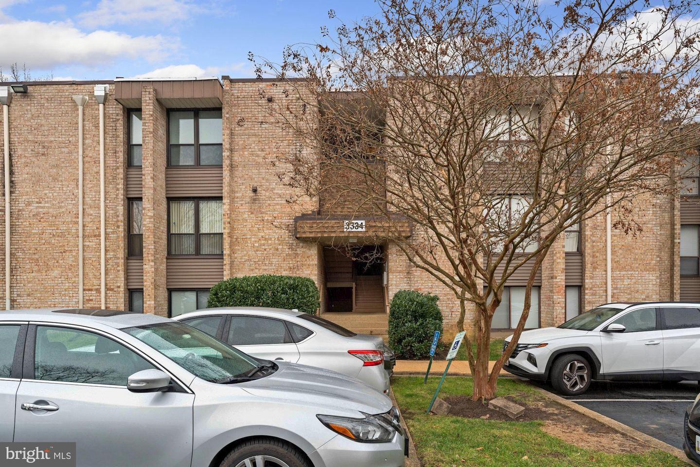 Property Photo: 3334 Huntley Square Drive B MD 20748
