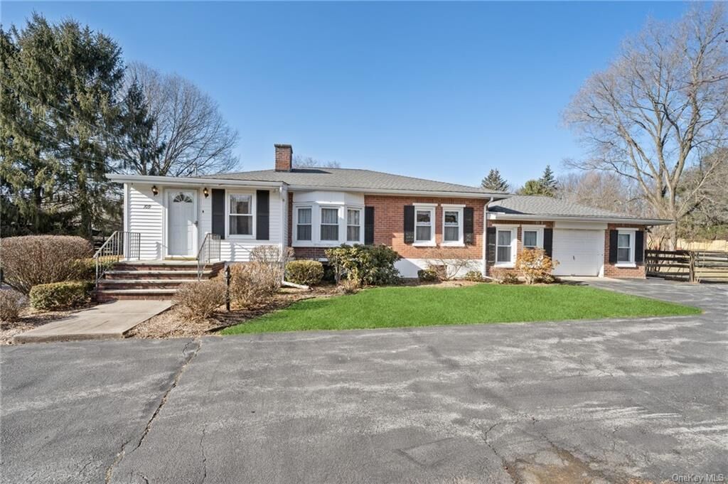 Property Photo:  109 Maybrook Road  NY 10916 