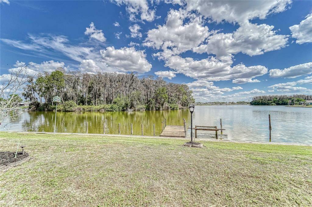 Property Photo:  1415 Seton Hall Drive  FL 33573 