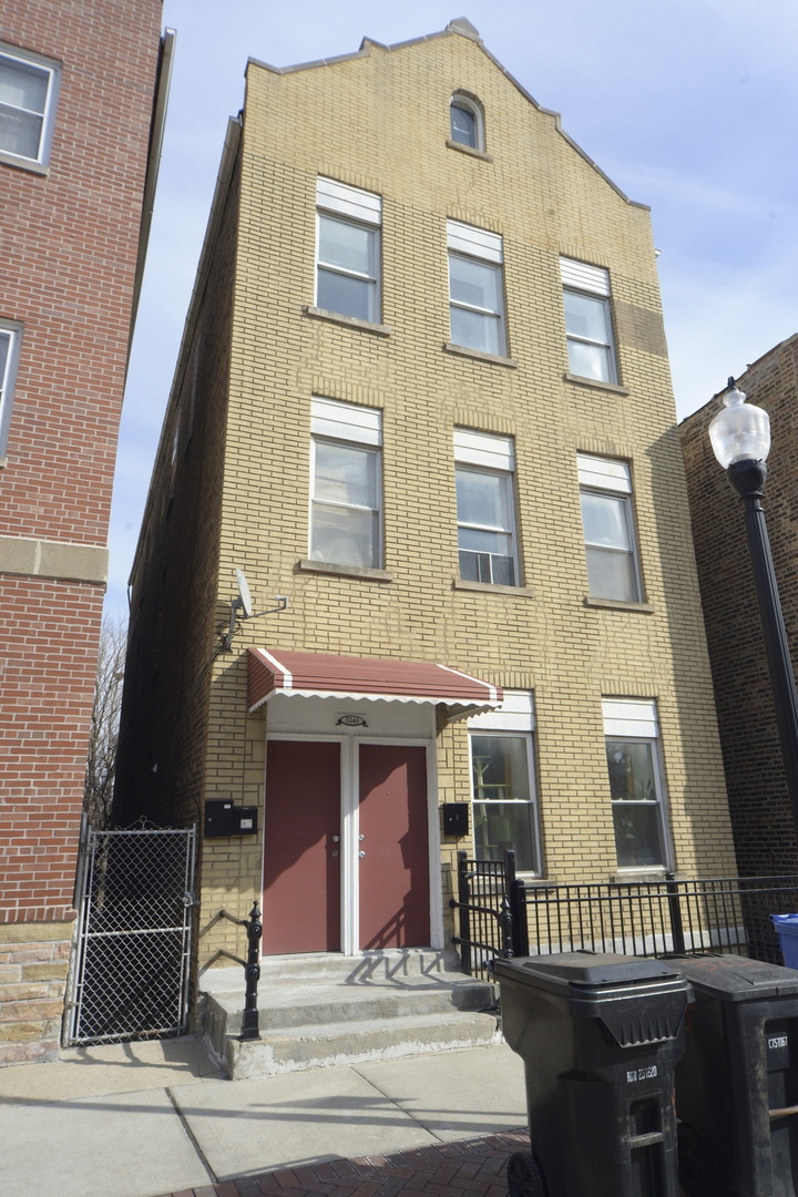 Property Photo: 3245 S Morgan Street 3 IL 60608