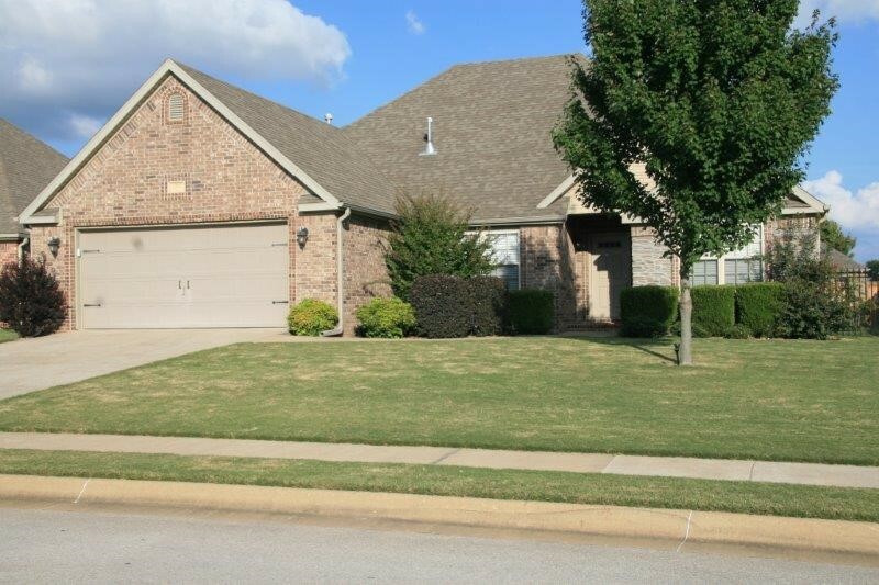 Property Photo:  5703 S 65th Street  AR 72758 