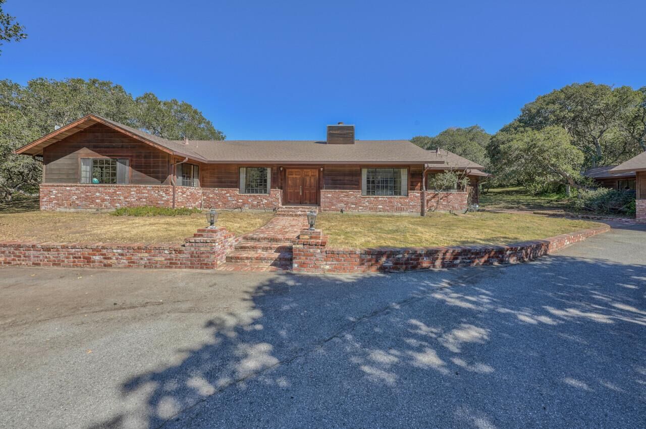 Property Photo: 811 Quail Ridge Lane CA 93908