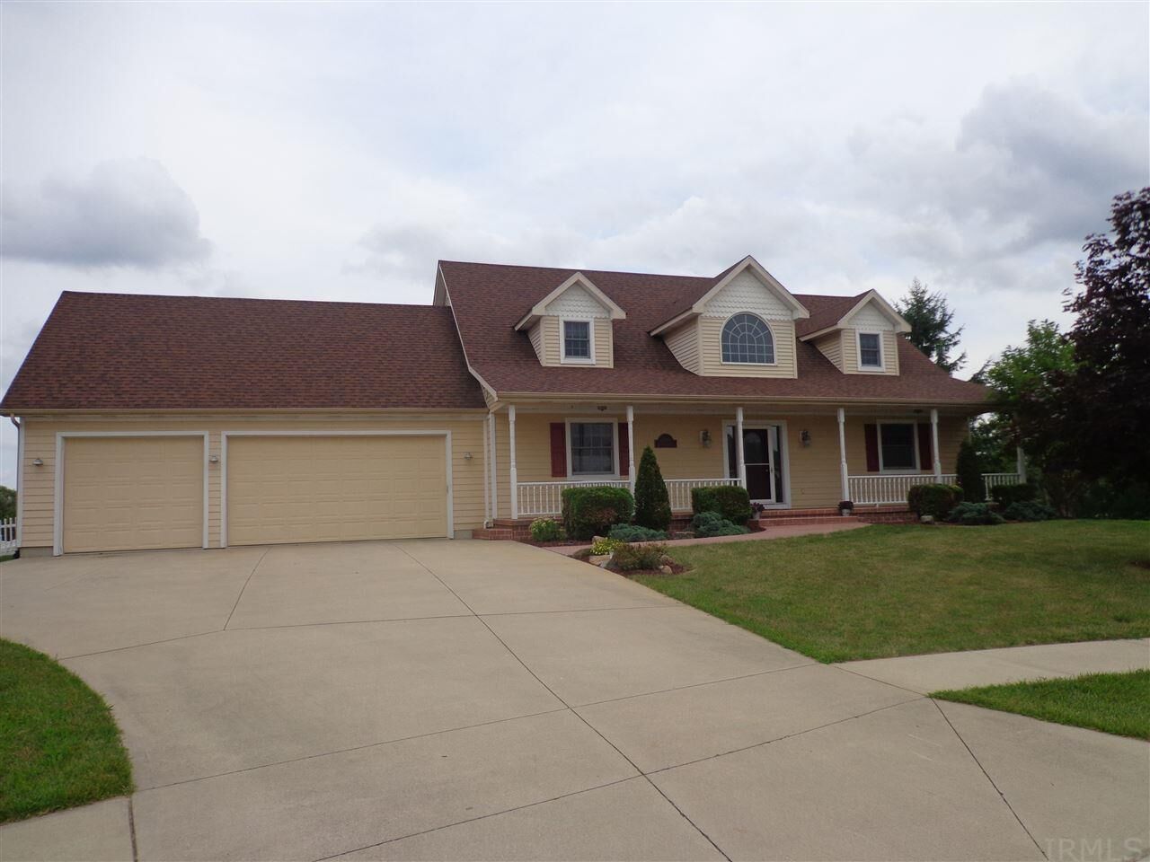 Property Photo: 17410 Consta Verde Court IN 46765-9337
