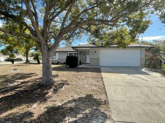 Property Photo:  1189 Outlook Drive  FL 32725 