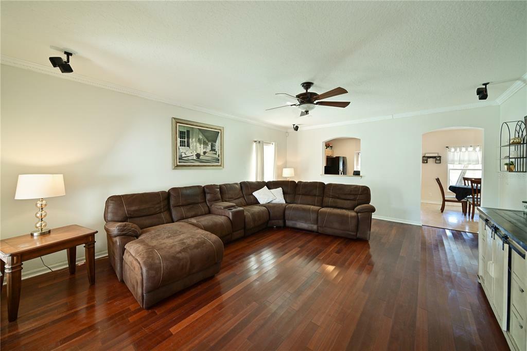 Property Photo:  7109 34th Avenue E  FL 34221 