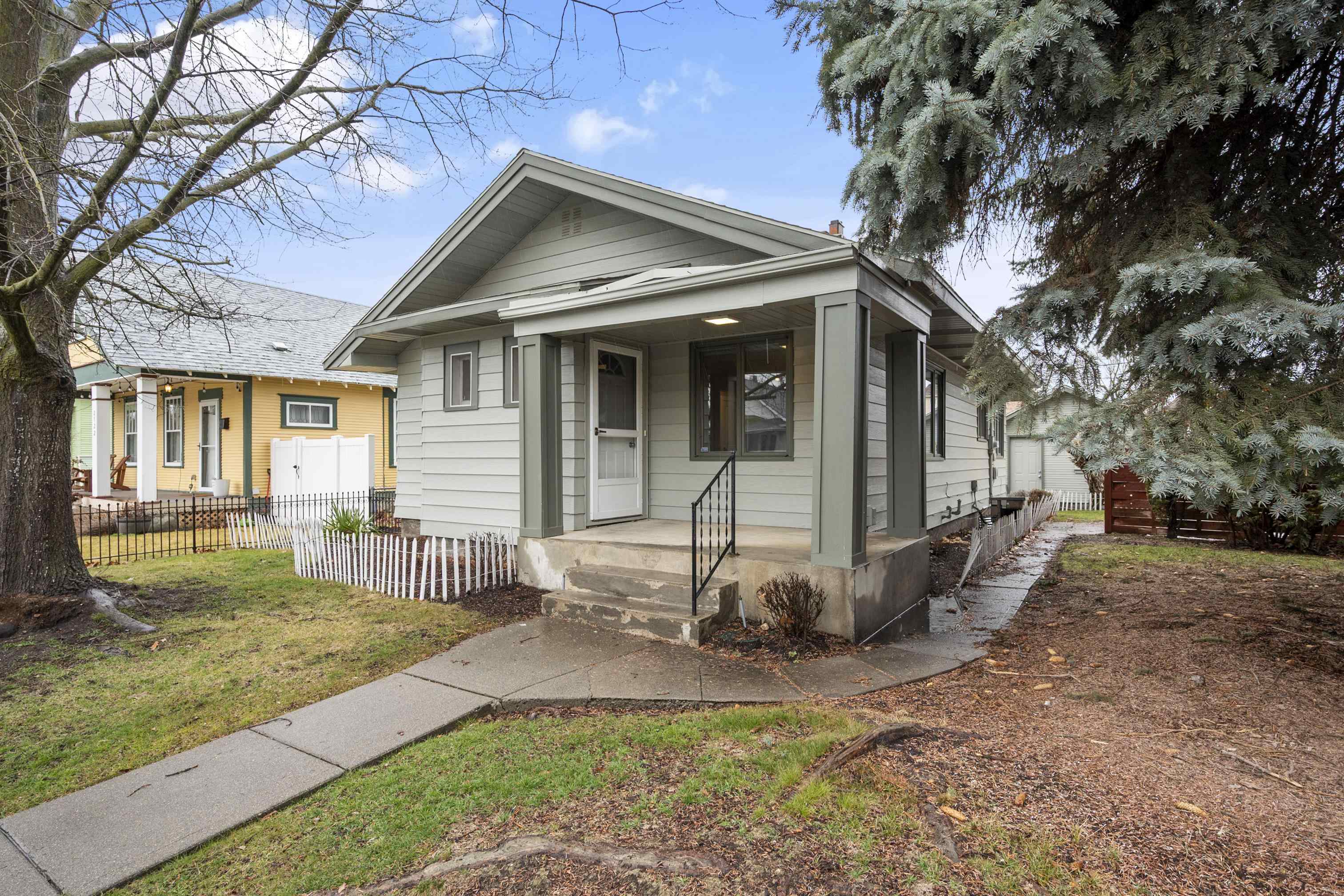 Property Photo:  2718 W Broadway Ave  WA 99201 