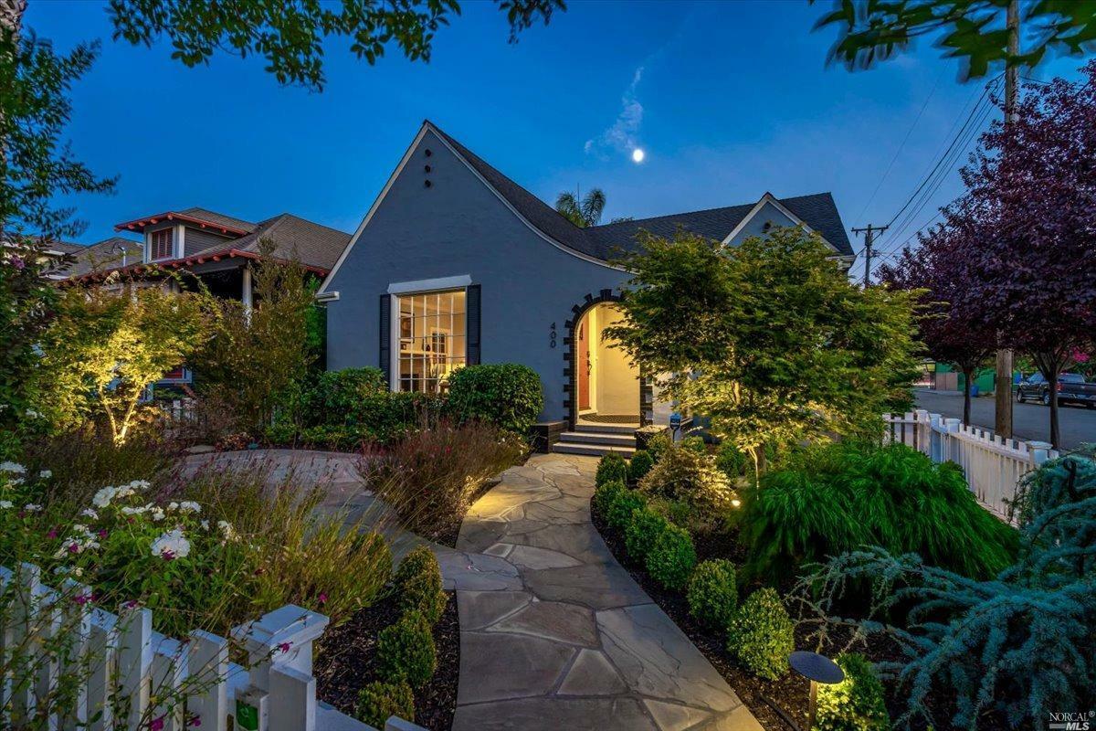 Property Photo: 400 Carrillo Street CA 95401