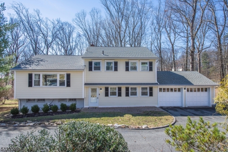 Property Photo:  19 Sunrise Dr  NJ 07950 