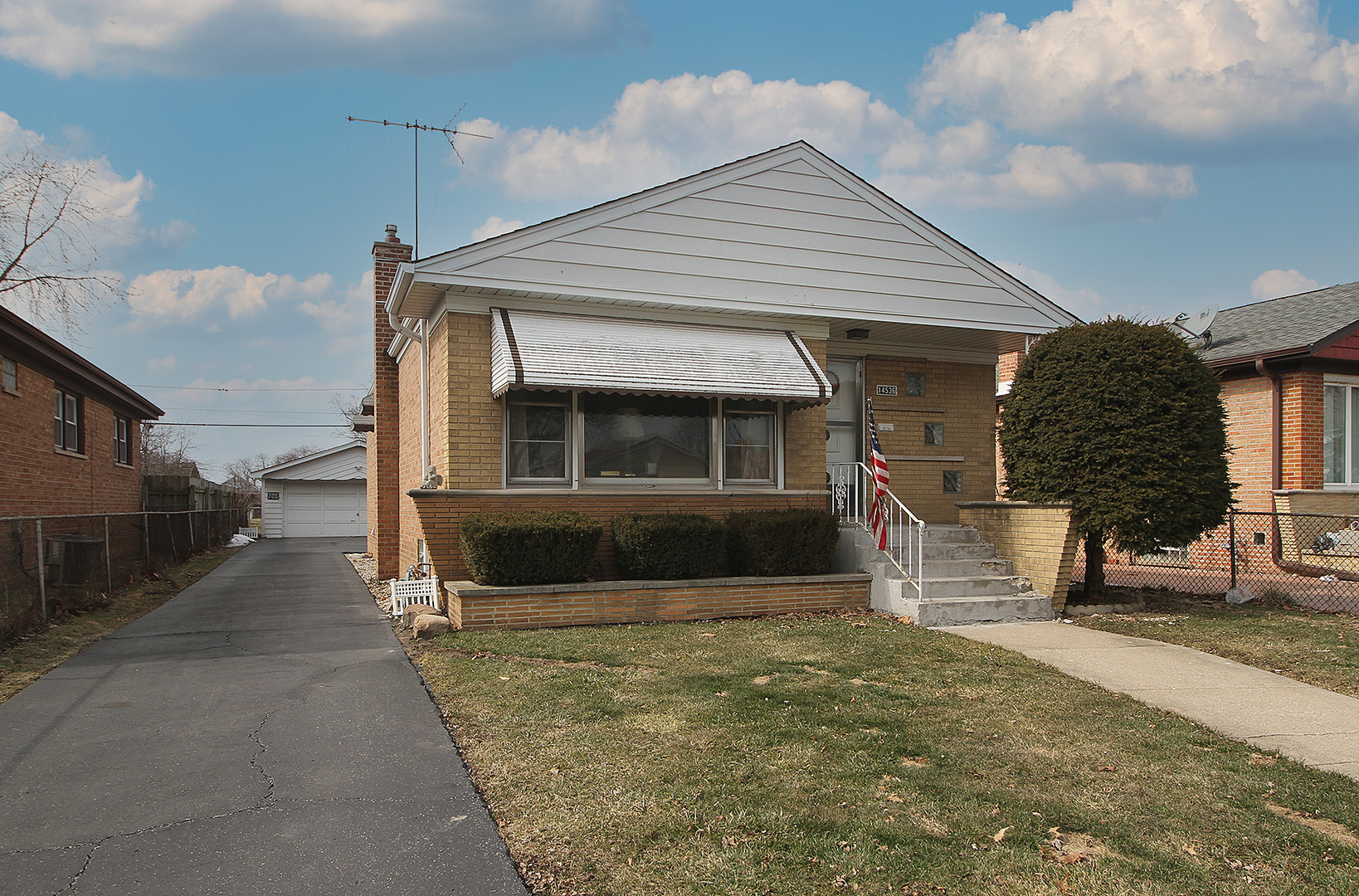 14536 S Blaine Avenue  Posen IL 60469 photo