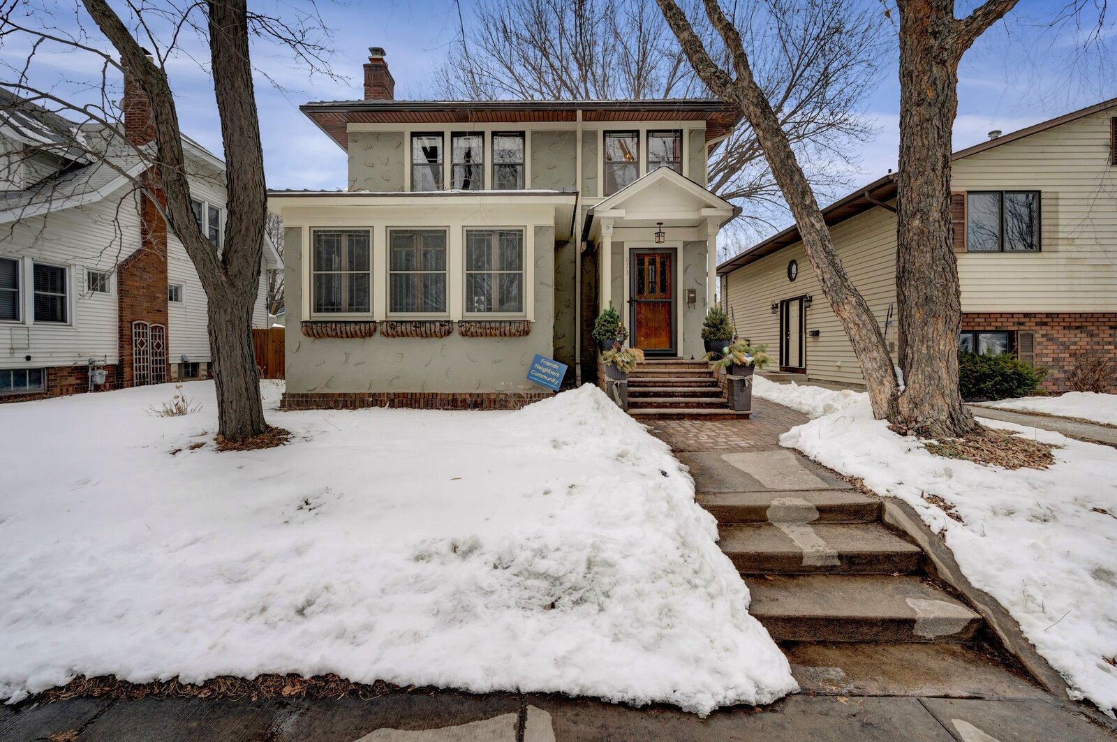 Property Photo: 673 Nebraska Avenue E MN 55106