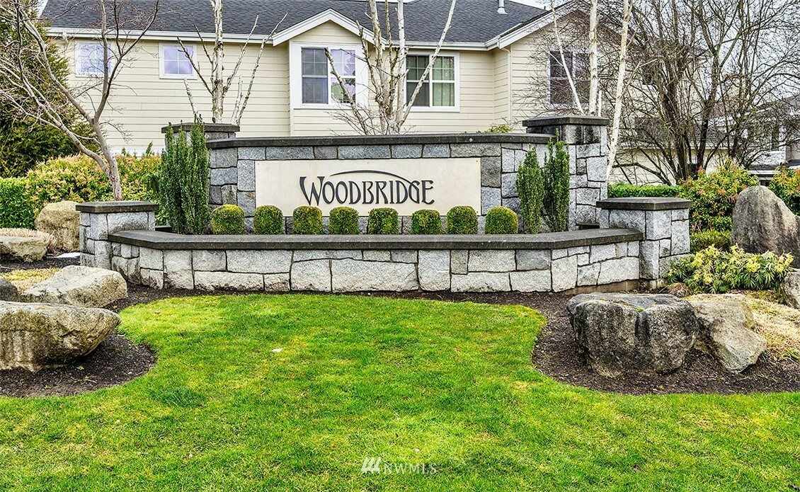 Property Photo:  6212 188th Place NE 102  WA 98052 