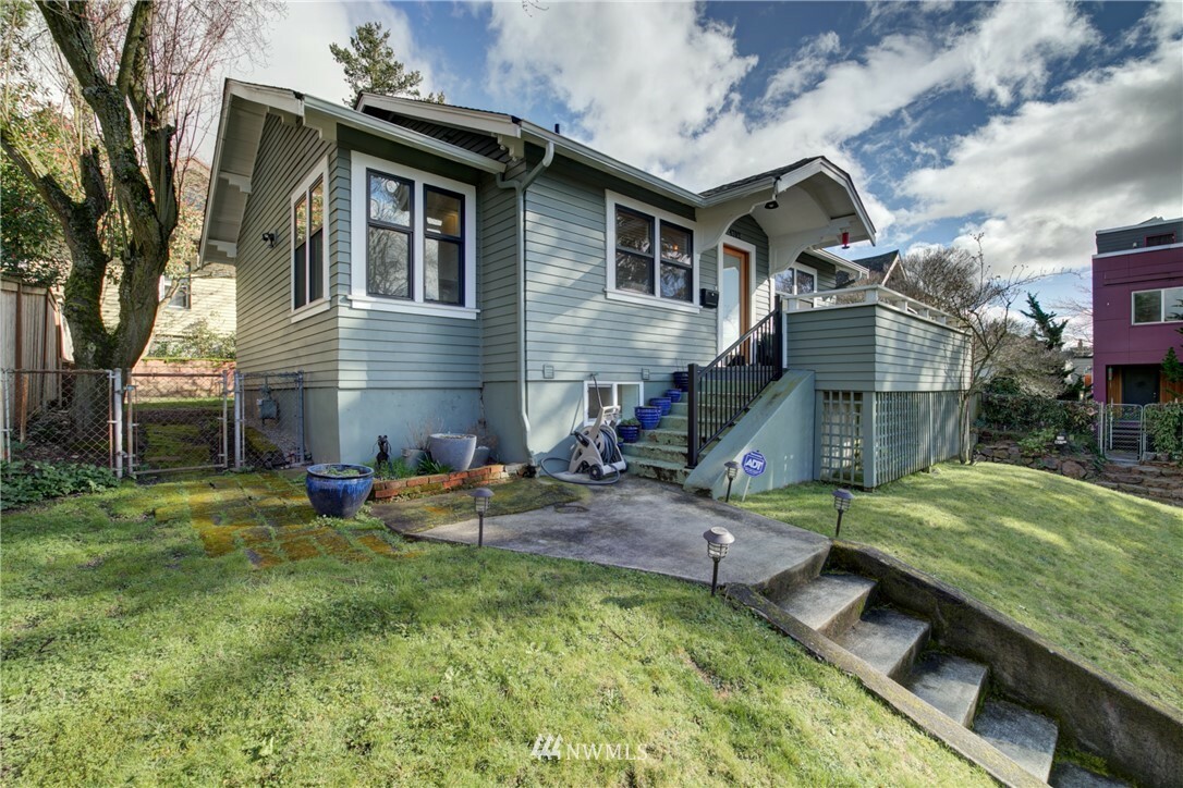 Property Photo:  4702 1st Avenue NW  WA 98107 