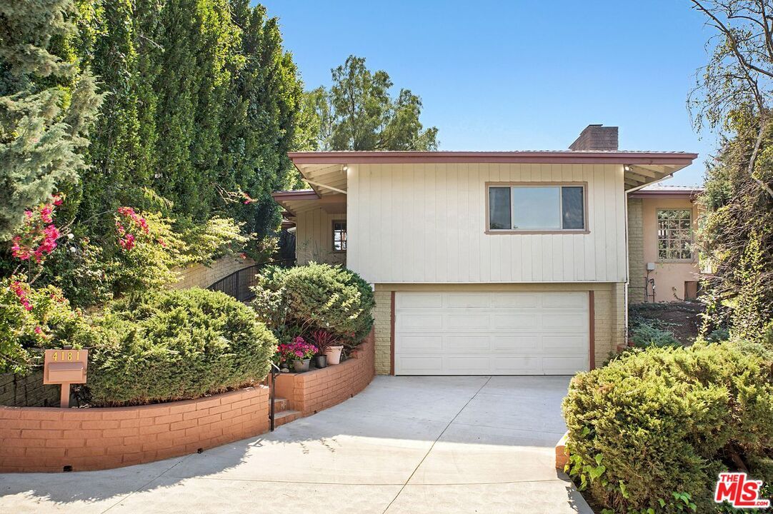 Property Photo:  4181   Weslin Ave  CA 91423 