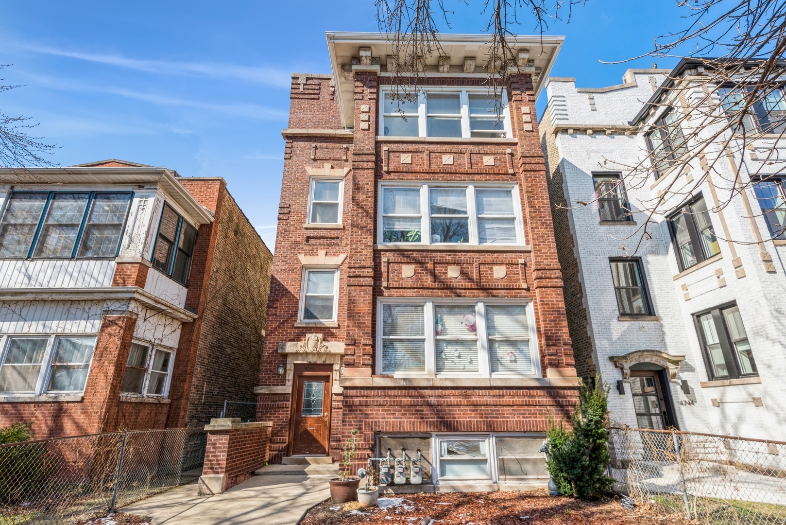 Property Photo:  4740 N Rockwell Street  IL 60625 