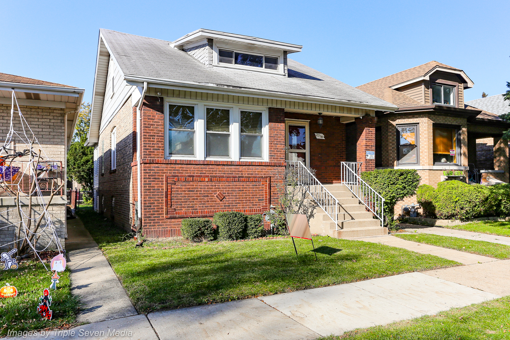 Property Photo:  2718 Clarence Avenue  IL 60402 