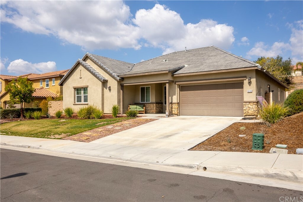 Property Photo:  32160 Goldeneye Drive  CA 92596 