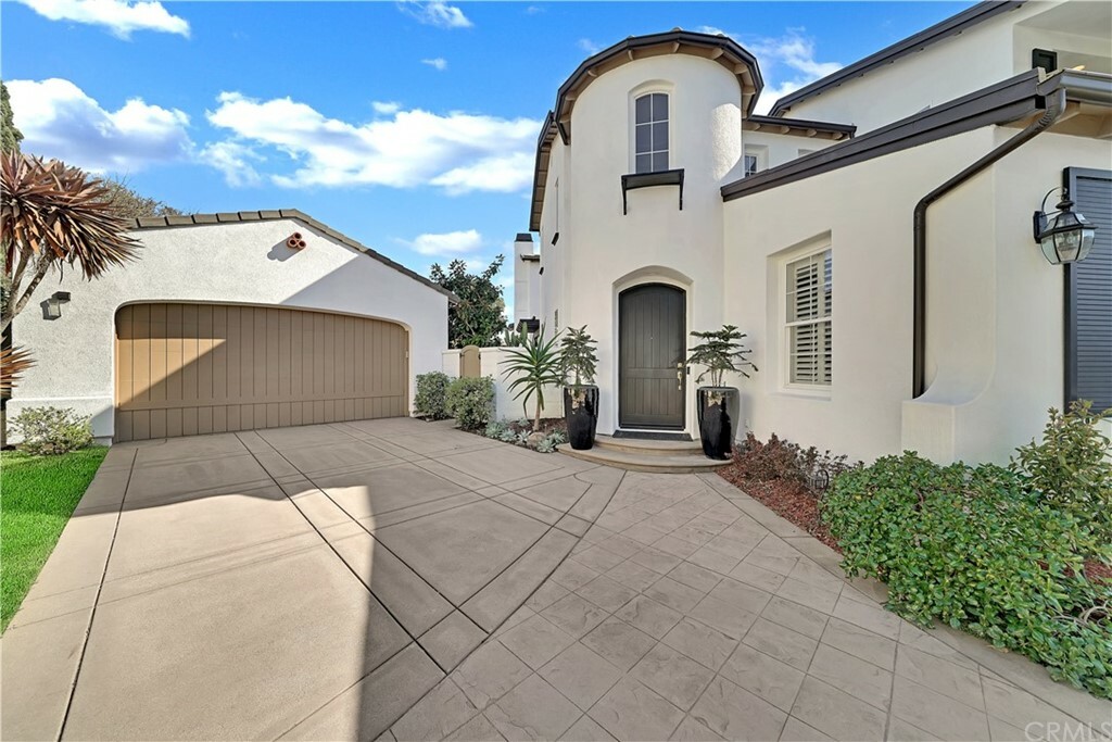 Property Photo: 6502 Park Royal Circle CA 92648