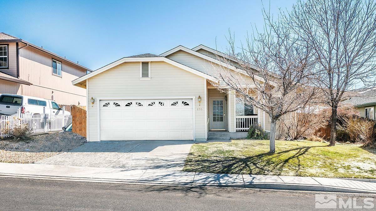 Property Photo: 896 Sauvignon Dr NV 89506