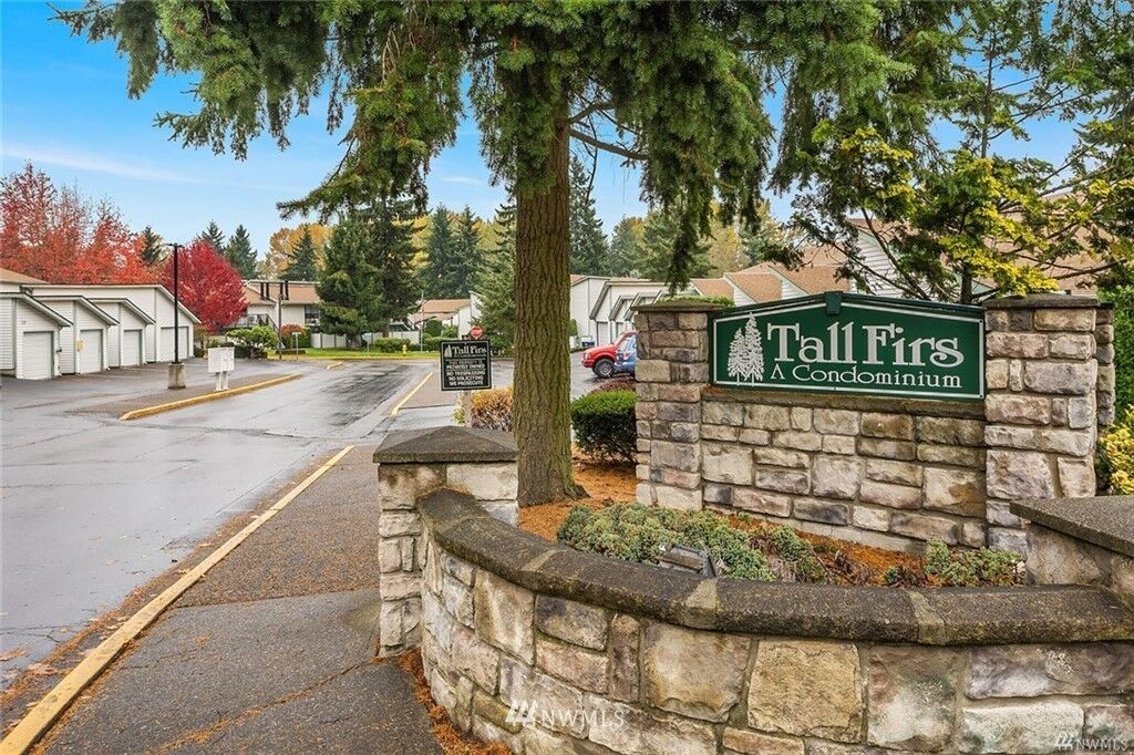 Property Photo: 1729 SW 318th Place 50B WA 98023