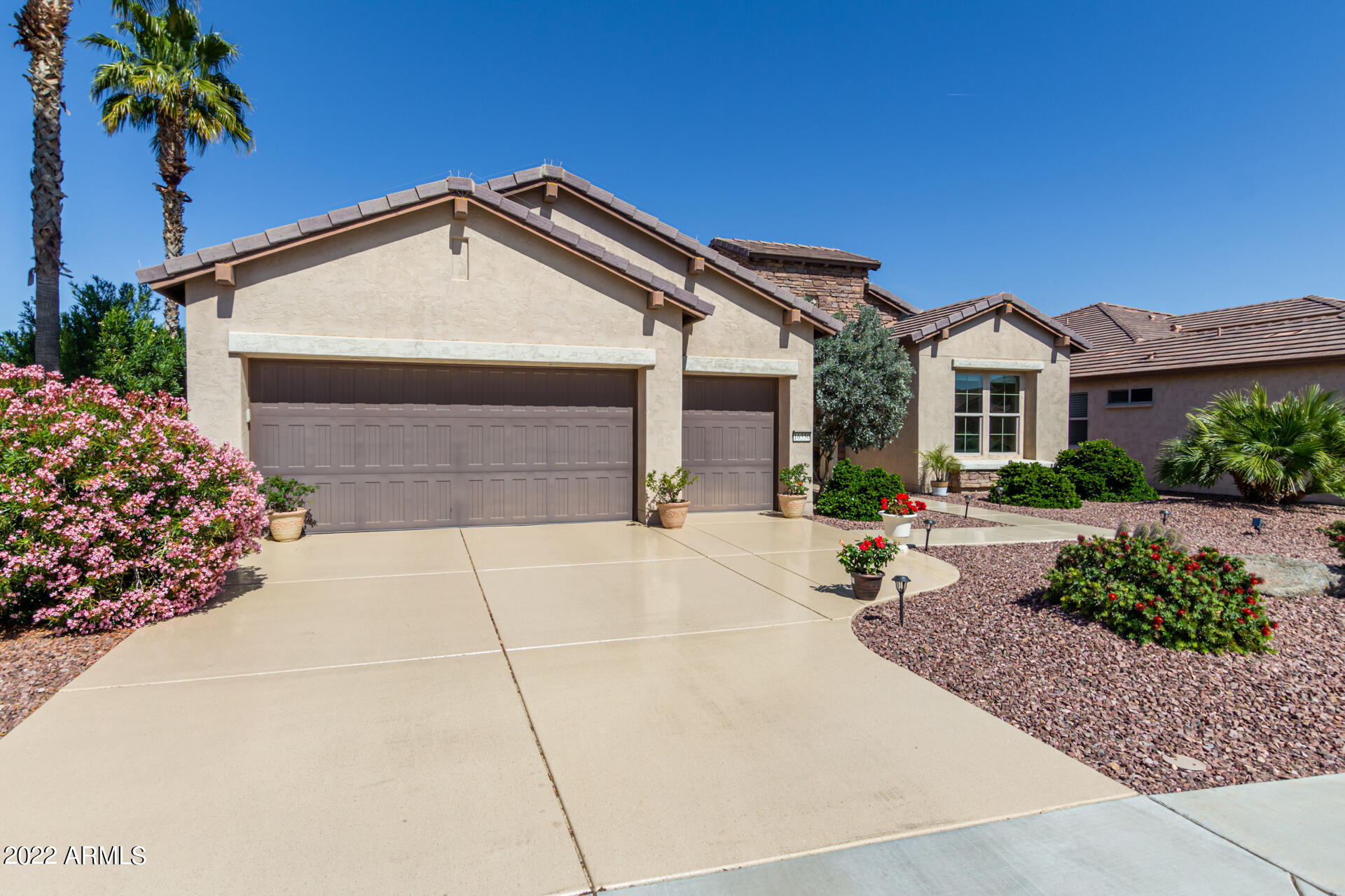 Property Photo:  16550 W Holly Street  AZ 85395 