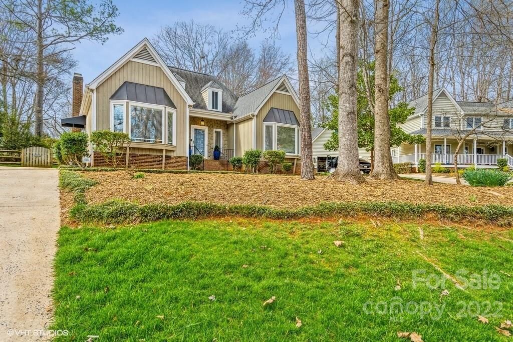 Property Photo: 1722 Lost Tree Lane NC 28226