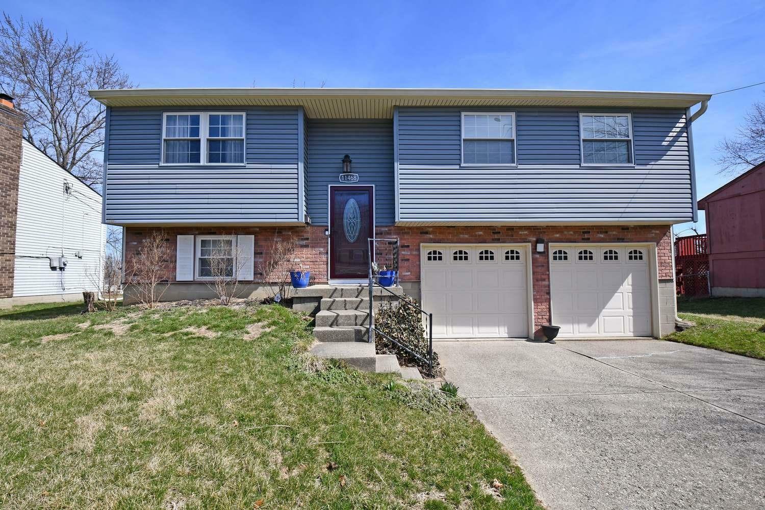 Property Photo: 11468 Lincolnshire Dr OH 45240