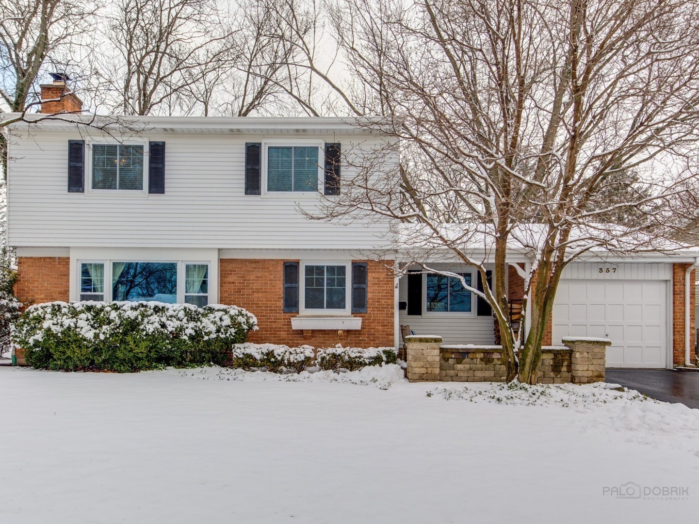 Property Photo: 357 Birkdale Road IL 60044