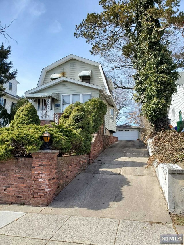 Property Photo:  117 Delafield Avenue  NJ 07071 