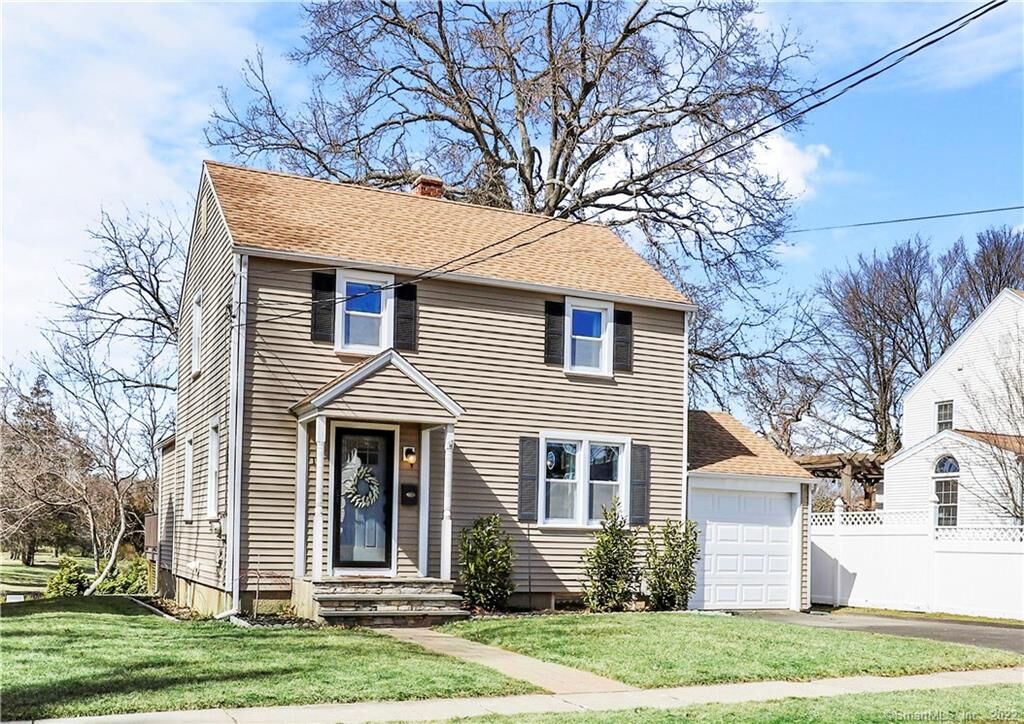 Property Photo: 19 Elk Terrace CT 06614