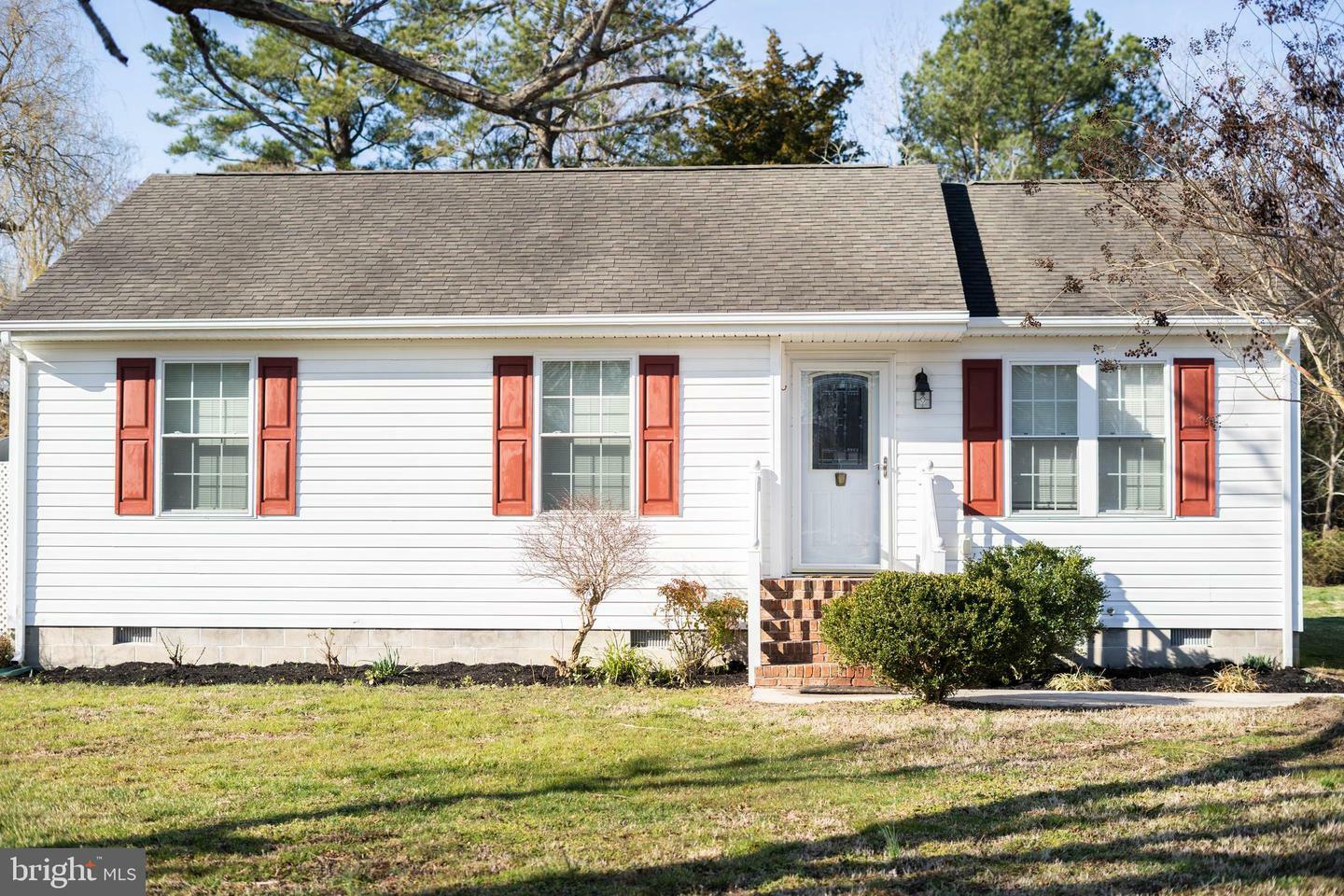 Property Photo: 271 S Washington Street MD 21863