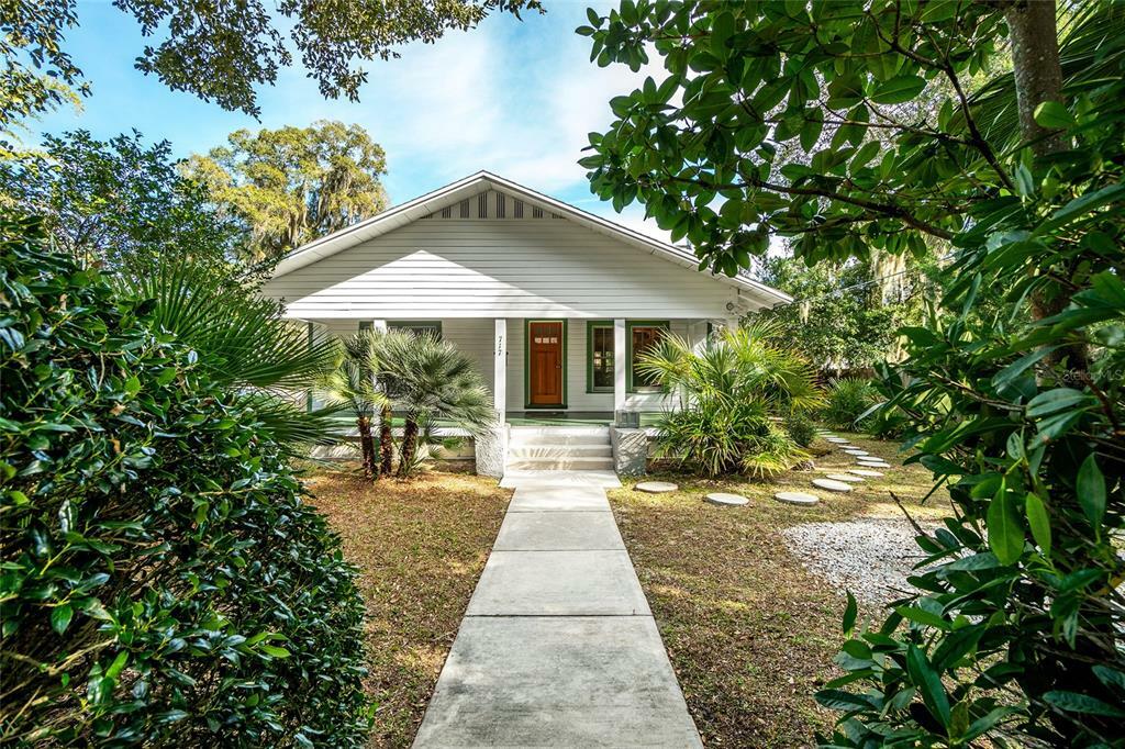 Property Photo: 717 NE 3rd Street FL 32601