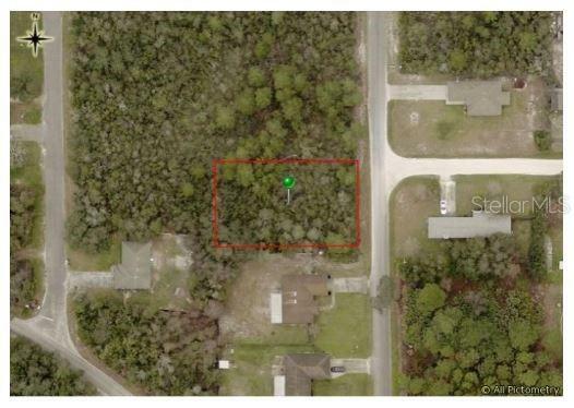 Property Photo:  6th Avenue  FL 32724 