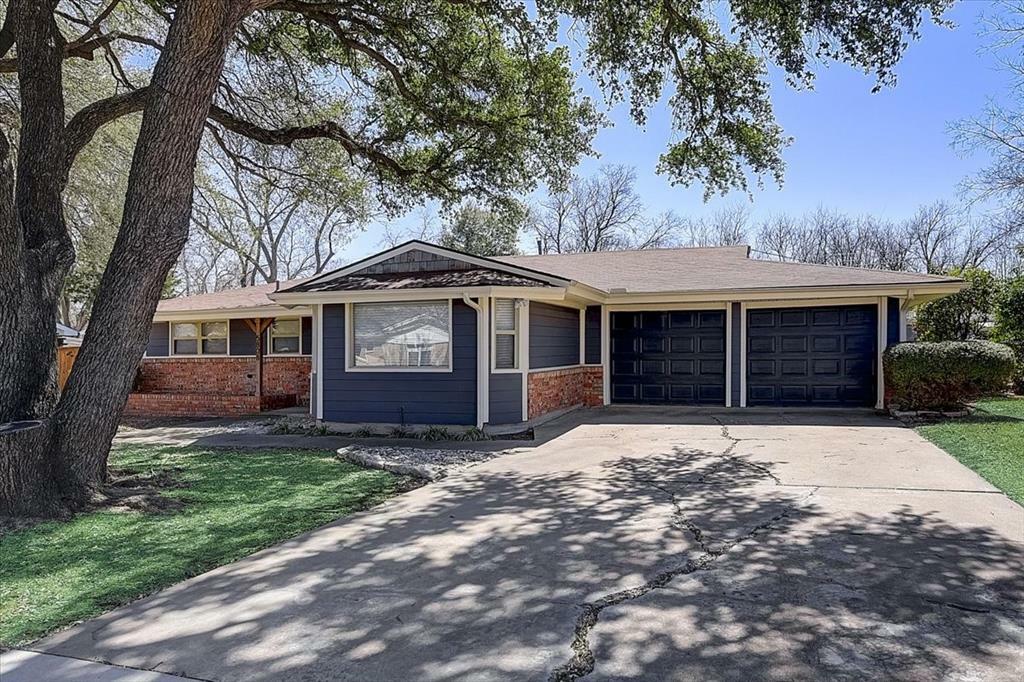 Property Photo:  5808 Cynthia Circle  TX 76117 