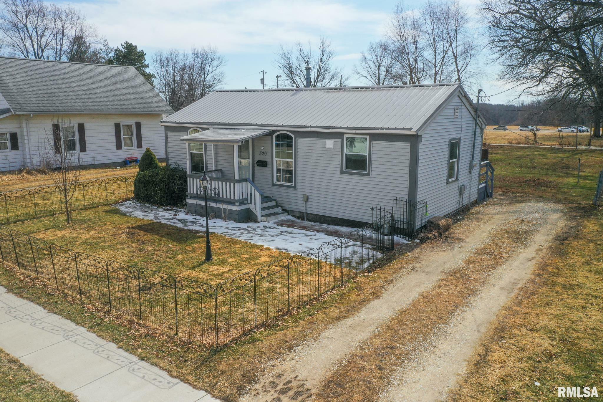 Property Photo:  520 Newman  IL 61448 
