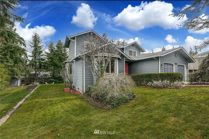 Property Photo:  2121 189th Place SW  WA 98036 