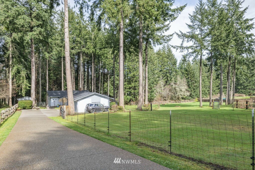 Property Photo:  861 Hyak Way  WA 98333 