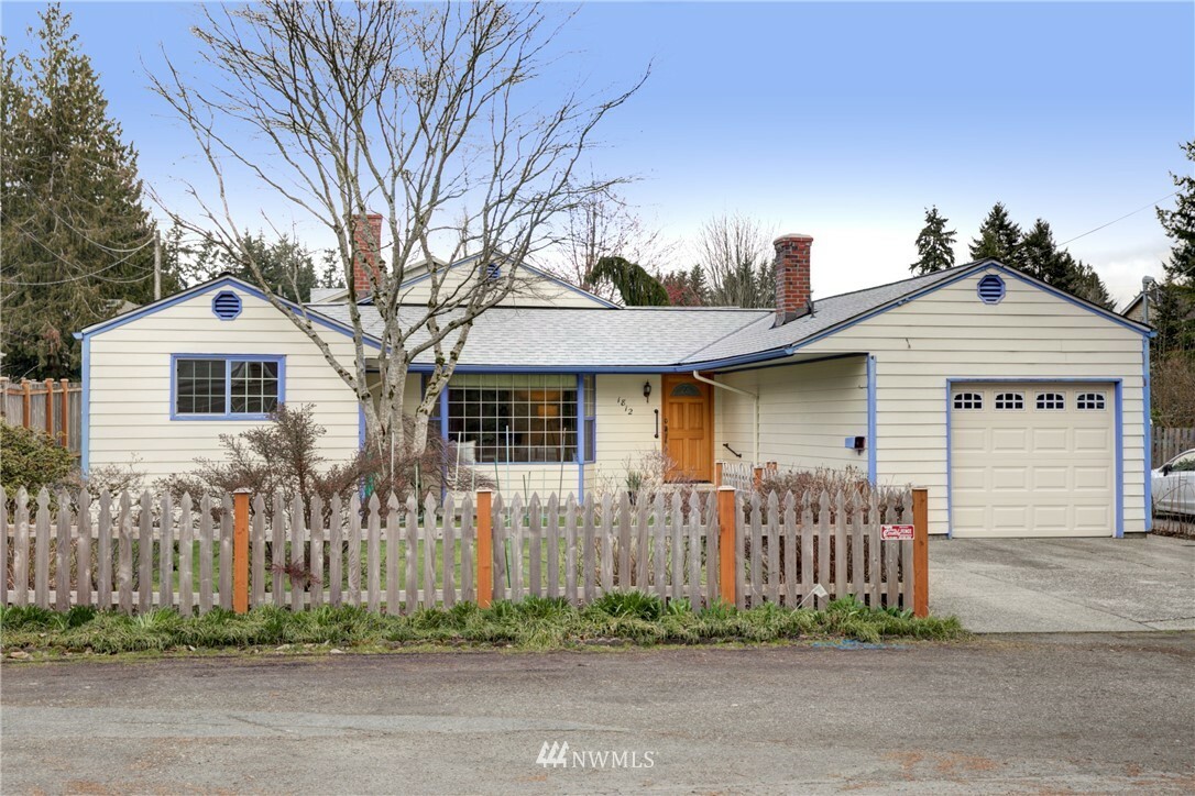 Property Photo:  1812 NE 172nd Street  WA 98155 