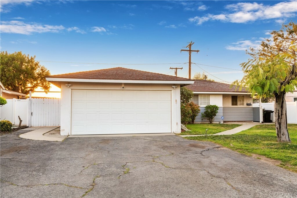 Property Photo:  1243 N Fairvalley Avenue  CA 91722 