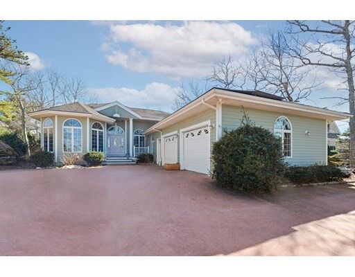 Property Photo:  47 White Cliff Dr  MA 02360 