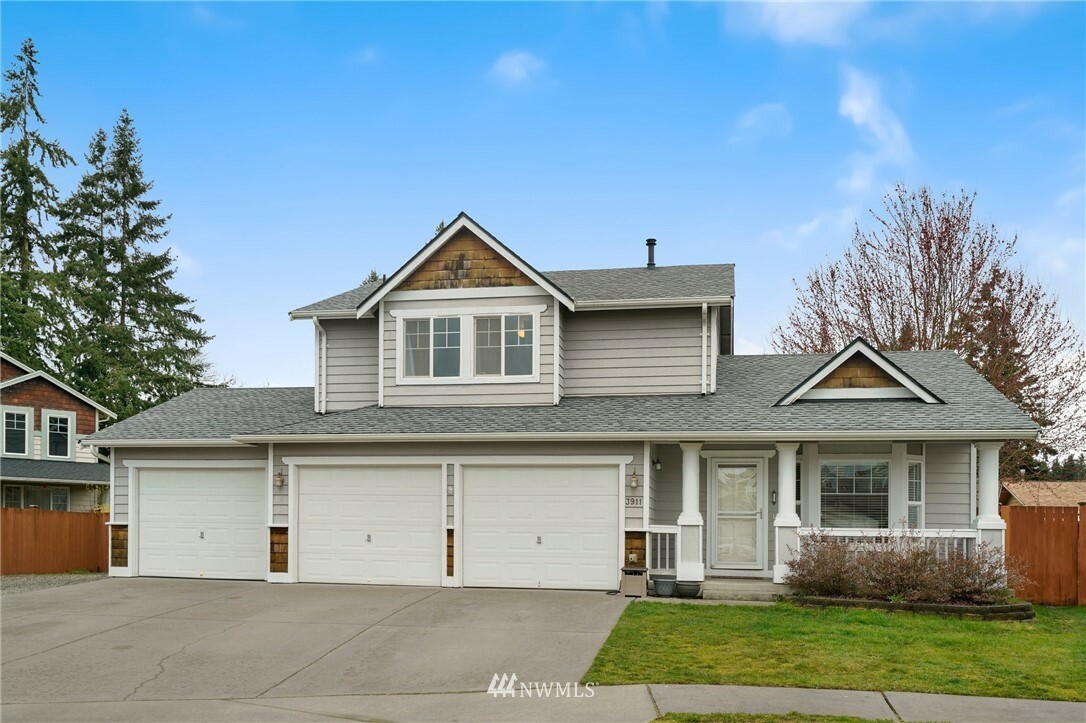 Property Photo:  3911 174th Place NE  WA 98223 